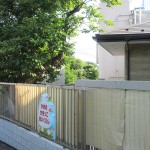 新しい園舎は柿生保育園のすぐ隣に建っています。